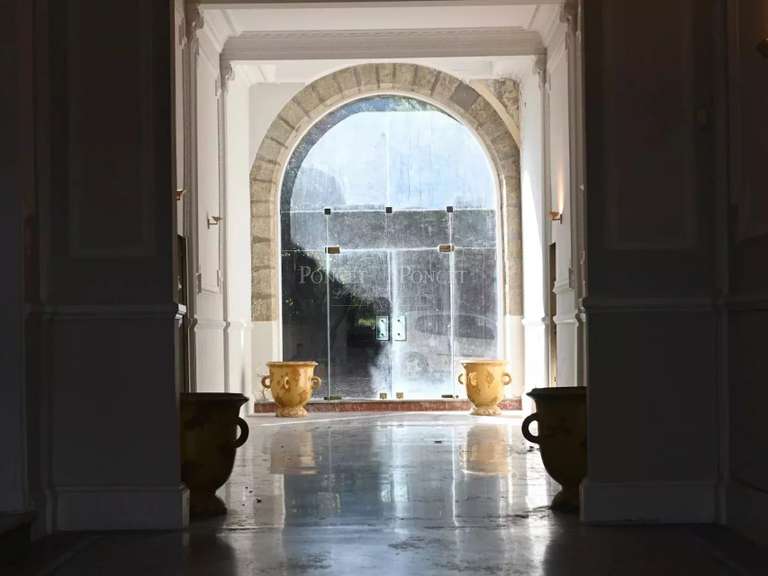 Maison Clermont-l'Hérault - 9 chambres - 570m²