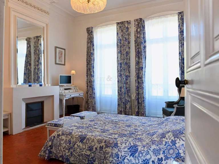 Maison Clermont-l'Hérault - 9 chambres - 570m²