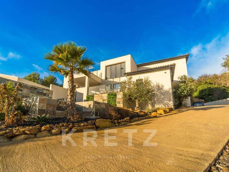 Maison Clermont-l'Hérault - 4 chambres - 230m²