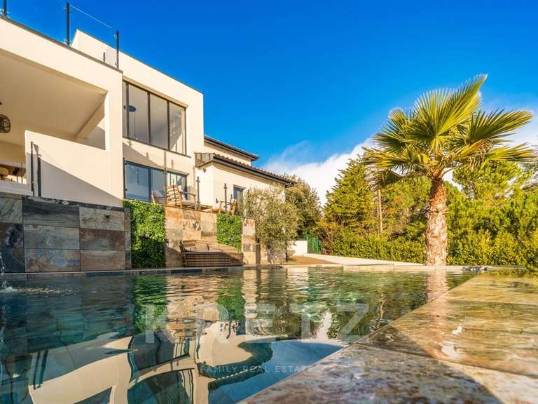 Maison Clermont-l'Hérault - 4 chambres - 230m²