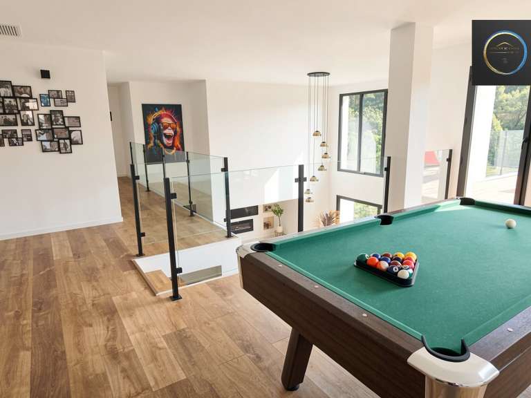 Villa Clermont-l'Hérault - 4 chambres - 230m²