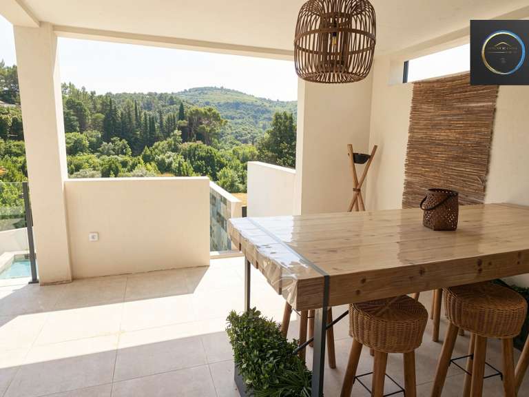 Villa Clermont-l'Hérault - 4 chambres - 230m²
