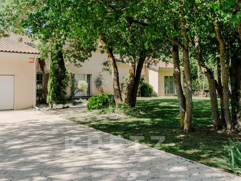 House Clermont-le-Fort - 229m²