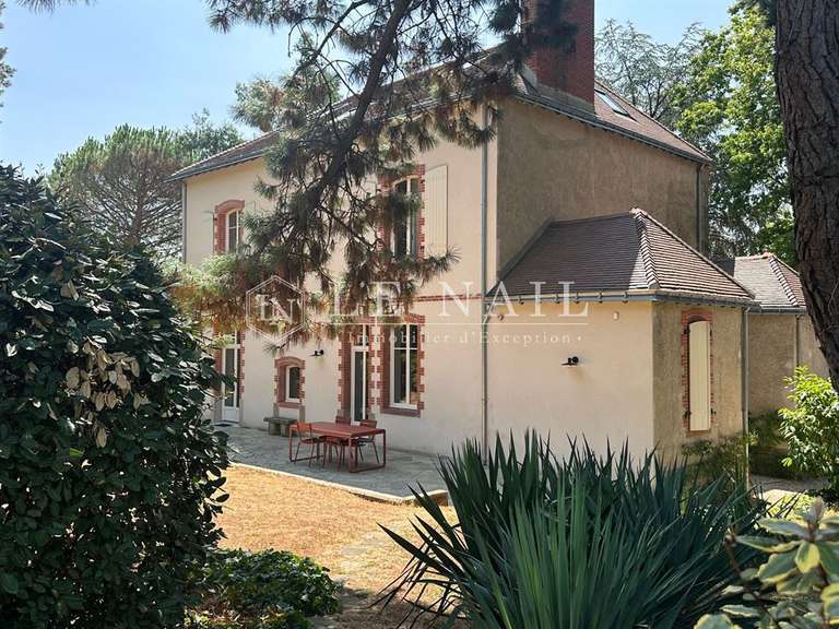 Maison Clisson - 6 chambres - 245m²