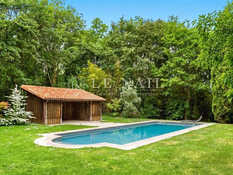 Propriété Clisson - 6 chambres - 320m²