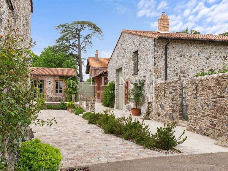 Propriété Clisson - 6 chambres - 320m²