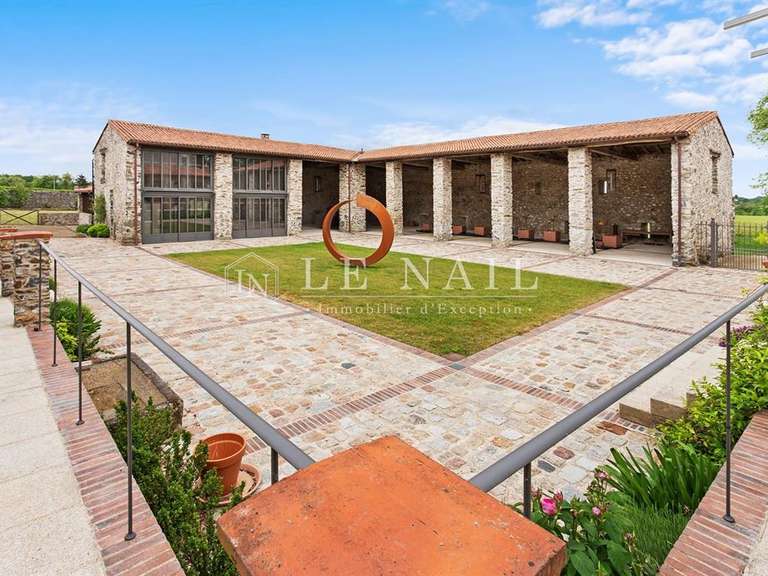 Propriété Clisson - 6 chambres - 320m²