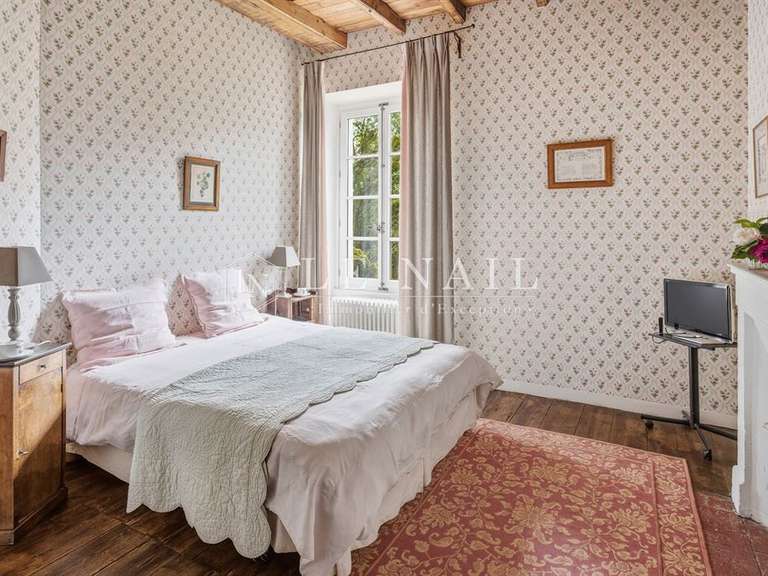 Propriété Clisson - 6 chambres - 320m²