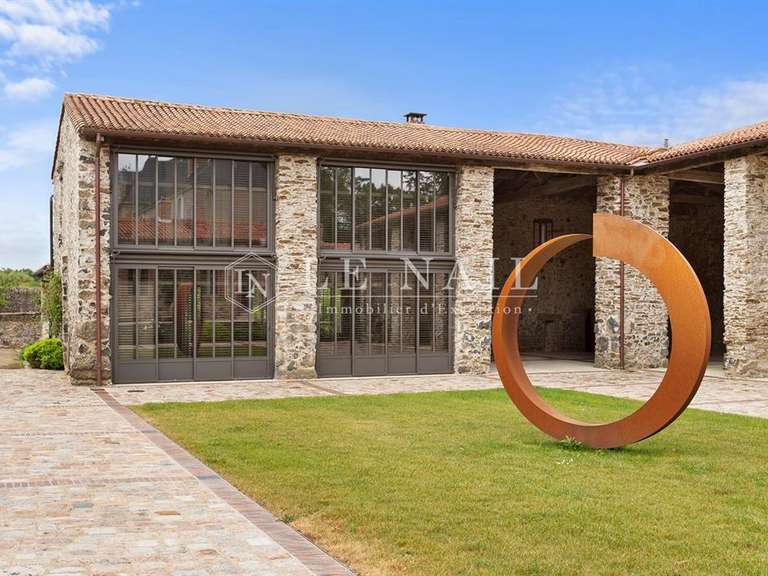 Propriété Clisson - 6 chambres - 320m²