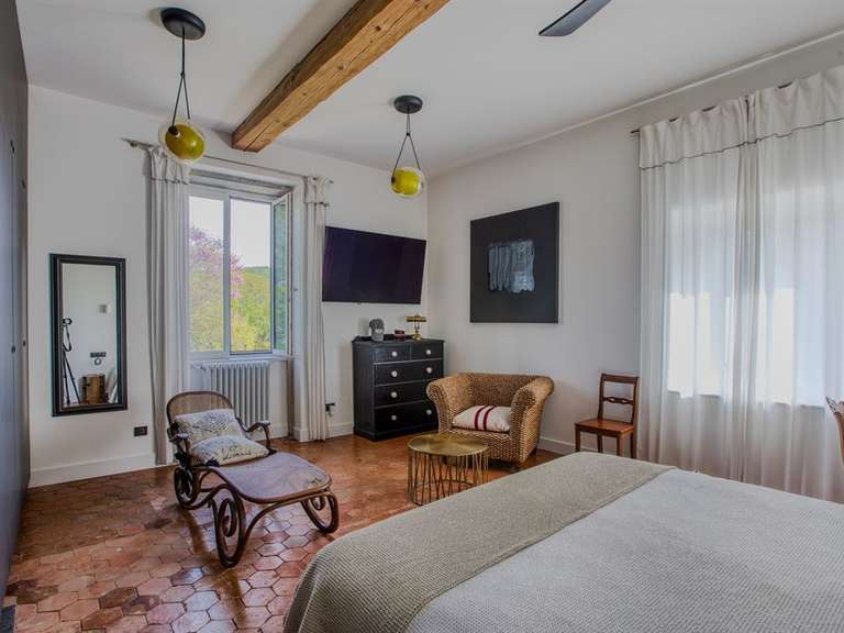 Maison Cluny - 7 chambres - 480m²