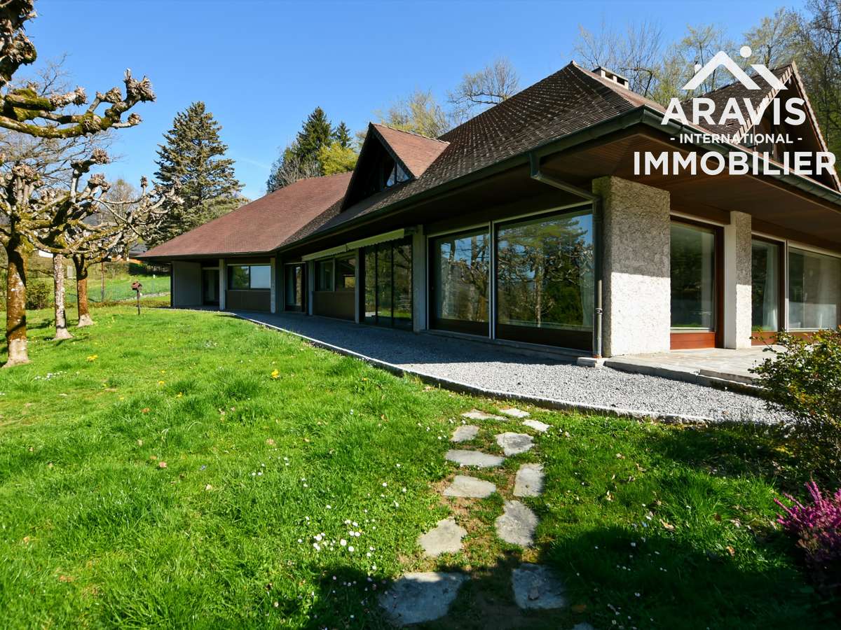 Maison Cluses