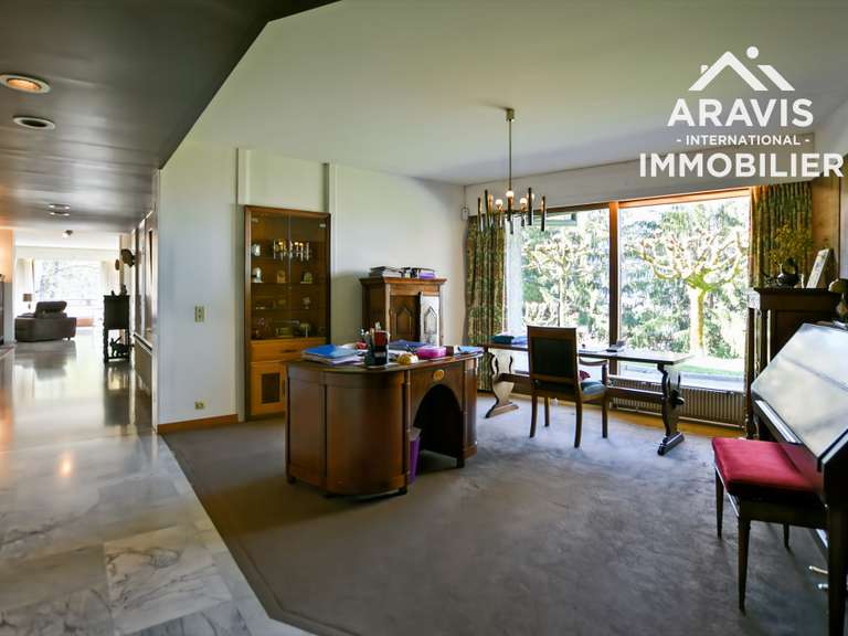 Maison Cluses - 3 chambres - 250m²