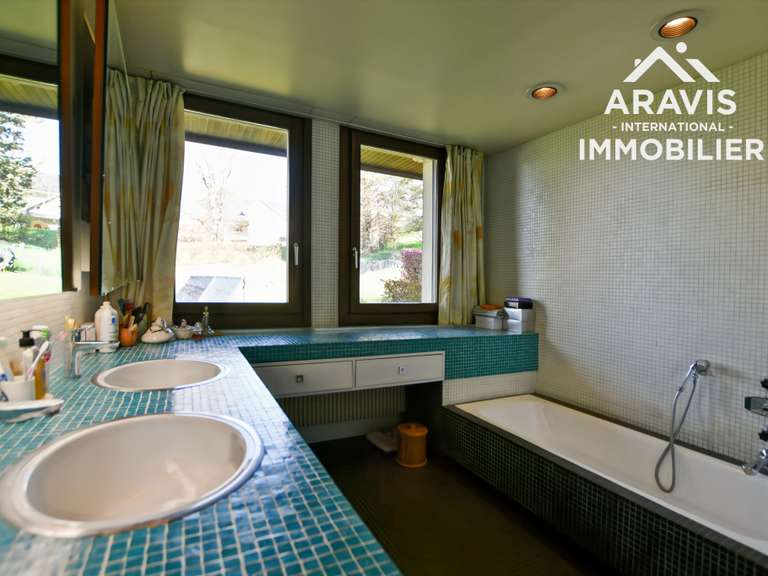 Maison Cluses - 3 chambres - 250m²