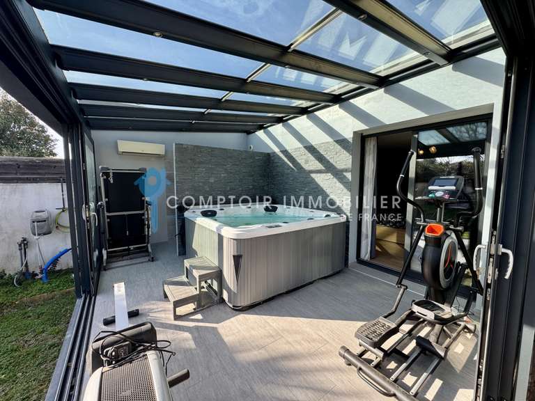 Maison Codognan - 5 chambres - 200m²