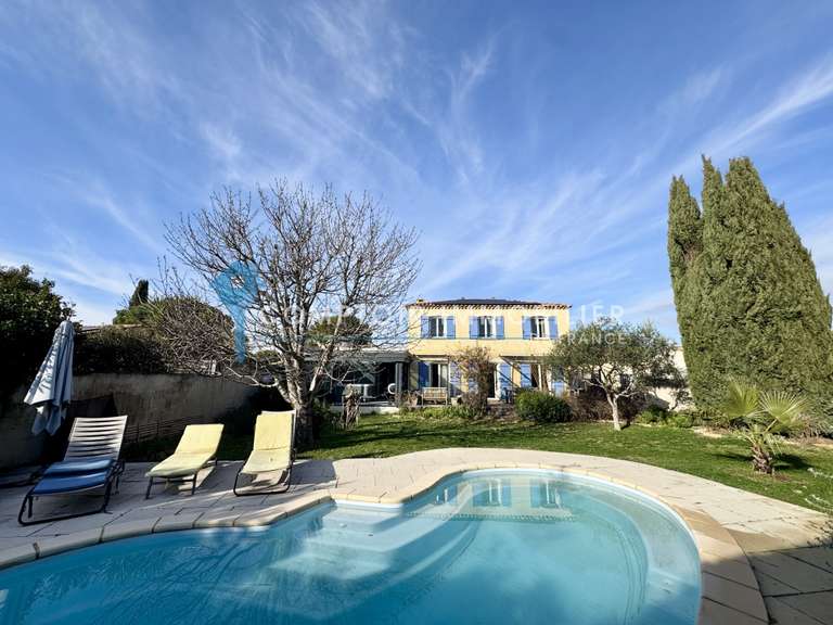 Maison Codognan - 5 chambres - 200m²