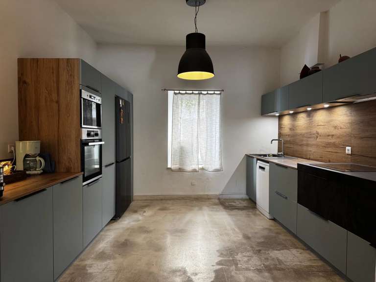 Maison Codolet - 5 chambres - 208m²