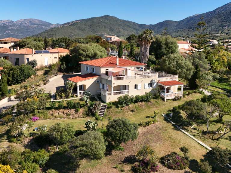 Villa avec Vue sur mer Coggia - 8 chambres - 249m²