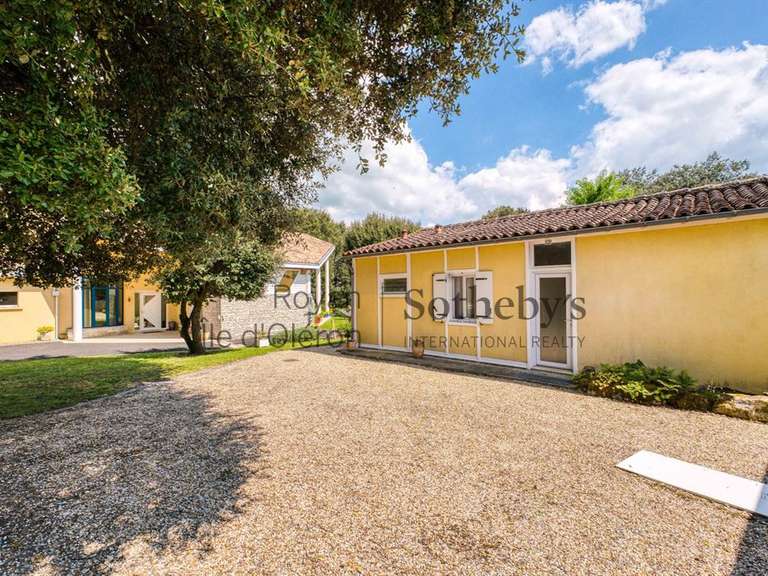 Maison Cognac - 3 chambres - 311m²