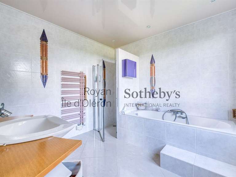 Maison Cognac - 3 chambres - 311m²