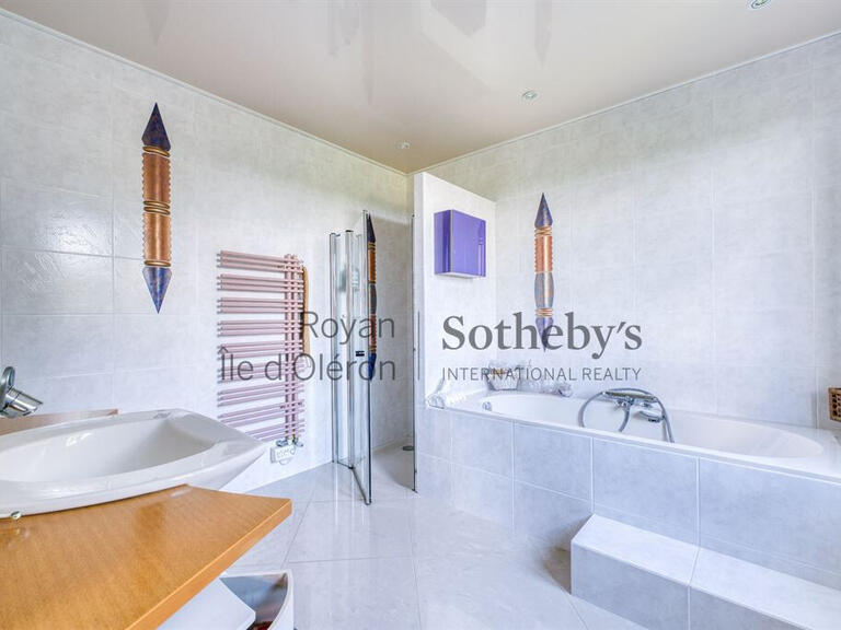 Maison Cognac - 3 chambres - 311m²