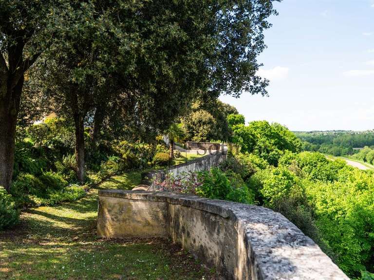 Maison Cognac - 3 chambres - 311m²