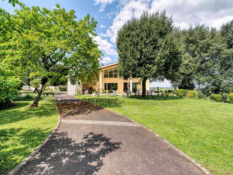 Maison Cognac - 3 chambres - 311m²