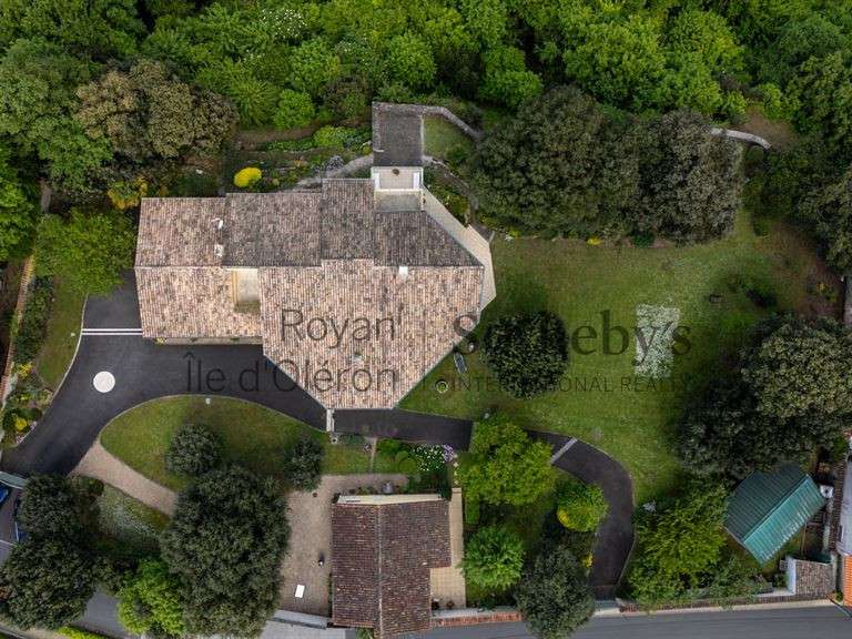 Maison Cognac - 3 chambres - 311m²