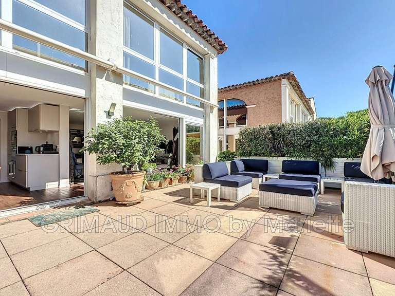 Apartment Cogolin - 3 bedrooms - 98m²
