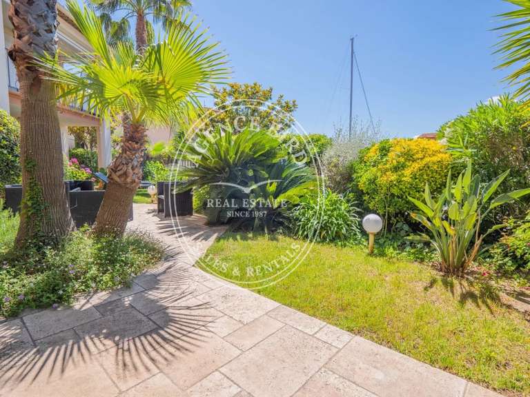 Appartement Cogolin - 3 chambres - 120m²