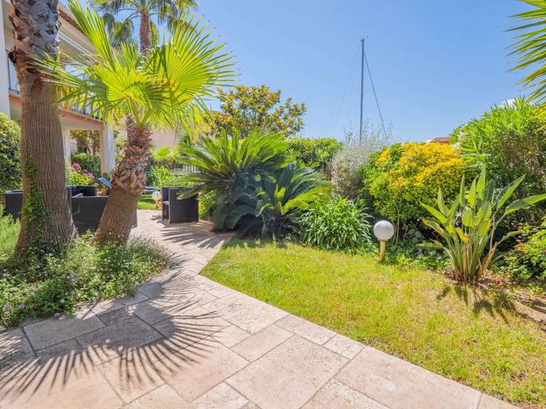 Appartement Cogolin - 3 chambres - 120m²