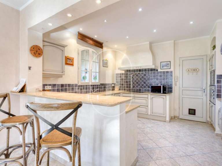 Property Cogolin - 5 bedrooms - 250m²