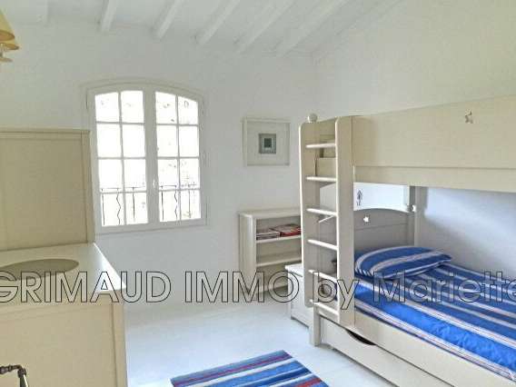 Villa Cogolin - 5 chambres - 202m²