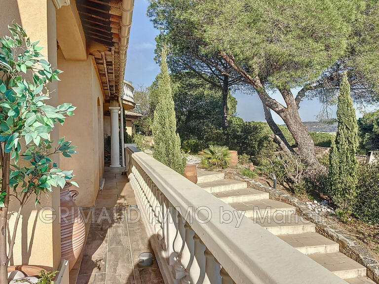 Villa Cogolin - 5 bedrooms - 207m²