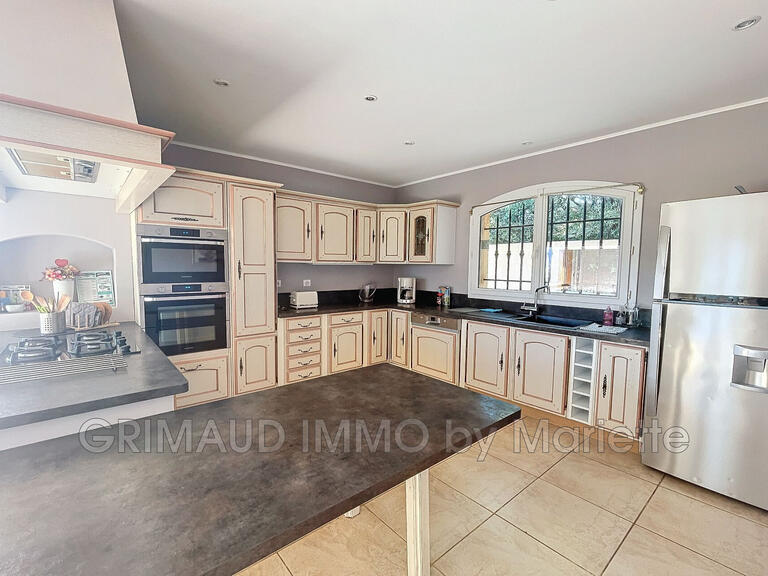 Villa Cogolin - 5 bedrooms - 207m²