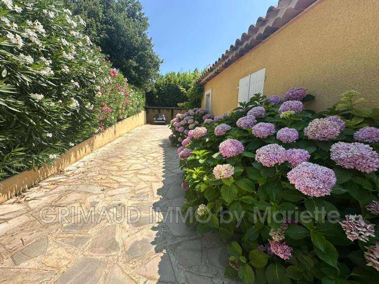Villa Cogolin - 3 chambres - 170m²