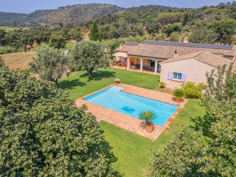 Villa Cogolin - 4 bedrooms - 200m²