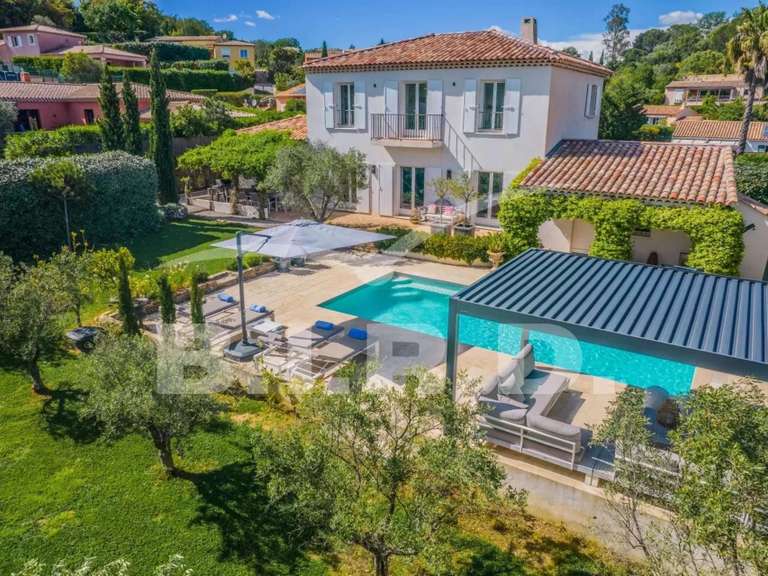 Villa Cogolin - 4 chambres - 160m²