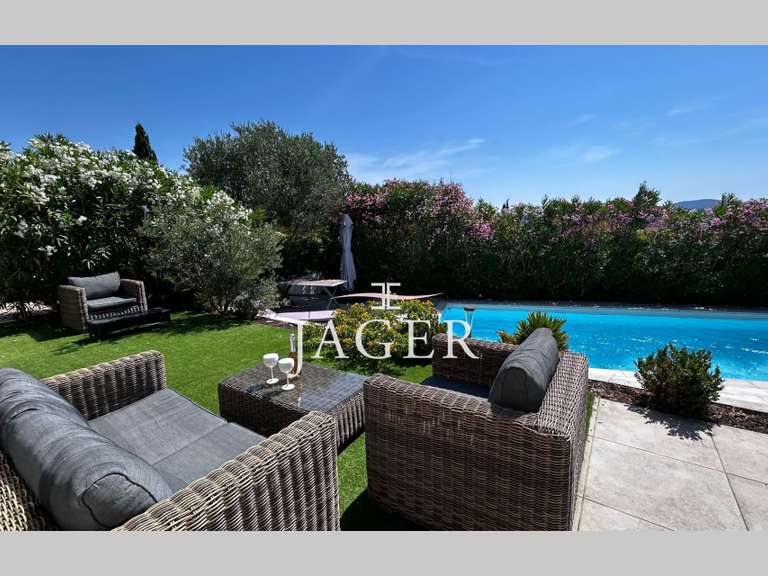 Villa Cogolin - 3 chambres - 148m²