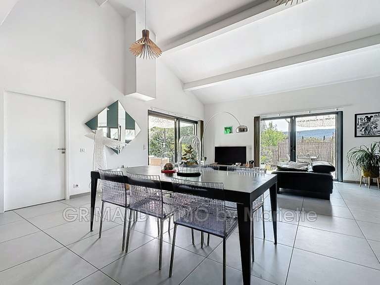 Villa Cogolin - 4 chambres - 168m²