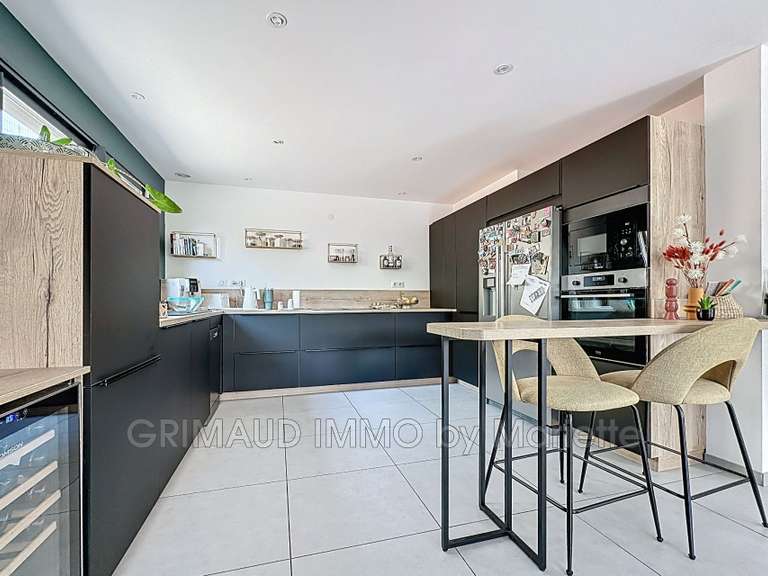 Villa Cogolin - 4 chambres - 168m²