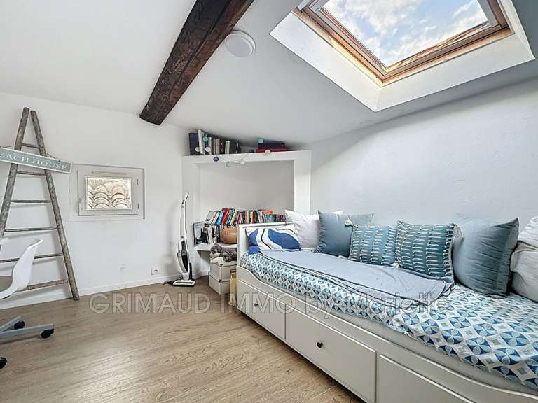 Villa Cogolin - 5 chambres - 141m²