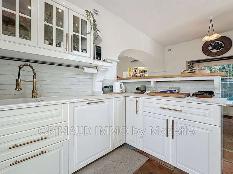 Villa Cogolin - 5 chambres - 141m²