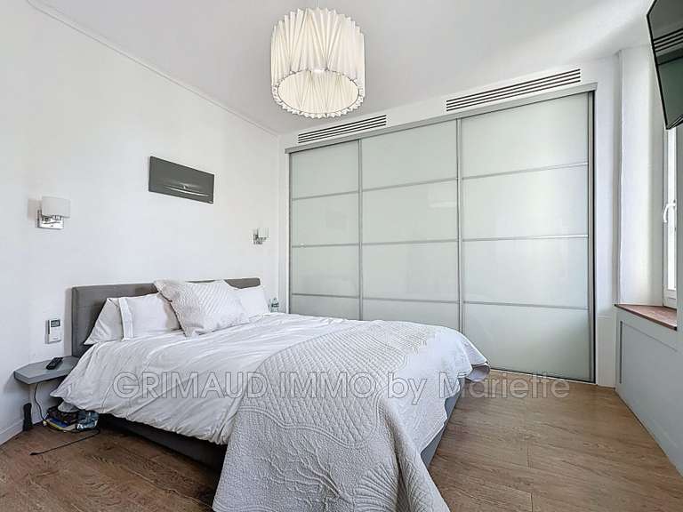 Villa Cogolin - 5 chambres - 141m²