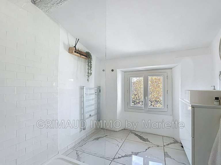 Villa Cogolin - 5 chambres - 141m²