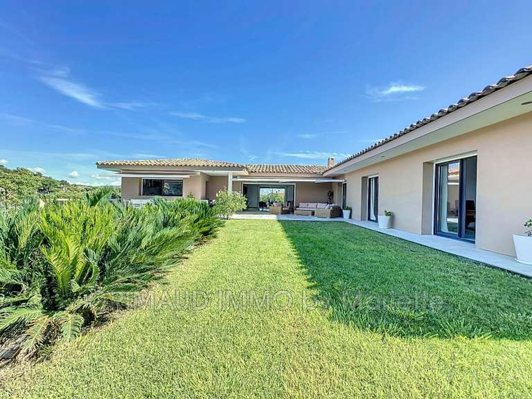 Villa Cogolin - 4 chambres - 180m²