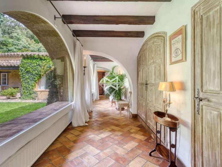 Villa Cogolin - 7 chambres - 550m²