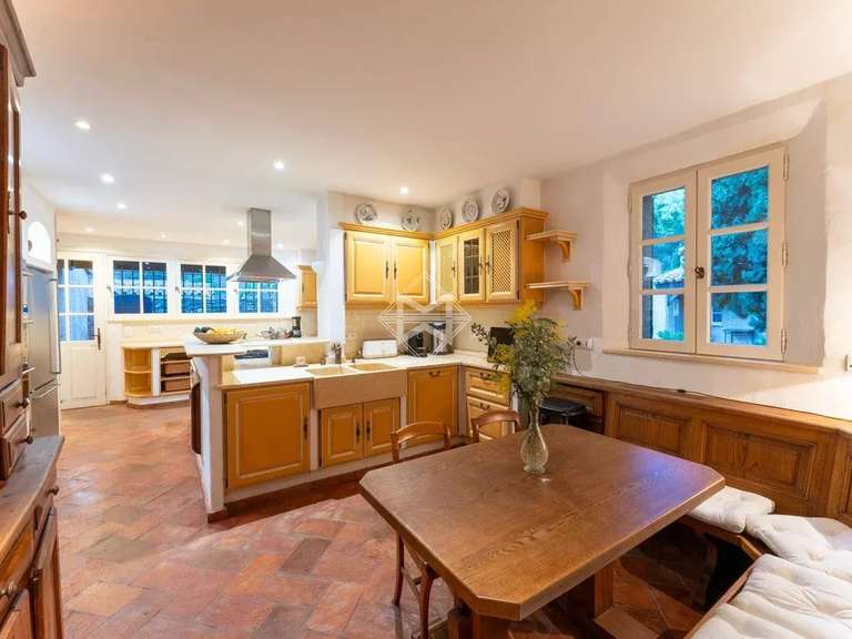 Villa Cogolin - 7 chambres - 550m²