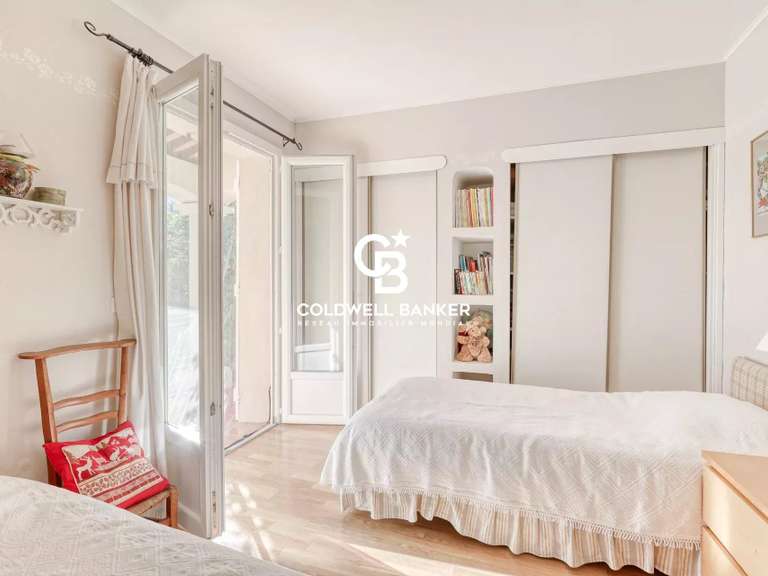 Villa Cogolin - 6 chambres - 245m²