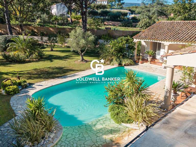 Villa Cogolin - 6 chambres - 245m²