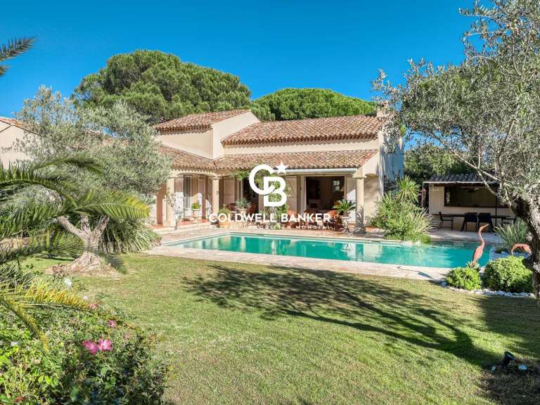 Villa Cogolin - 6 chambres - 245m²